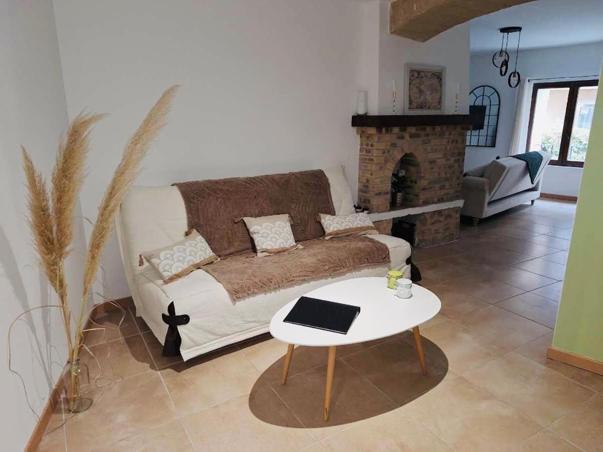 La Bonbonniere Gite De Charme Avec Jacuzzi Malaucene Bagian luar foto