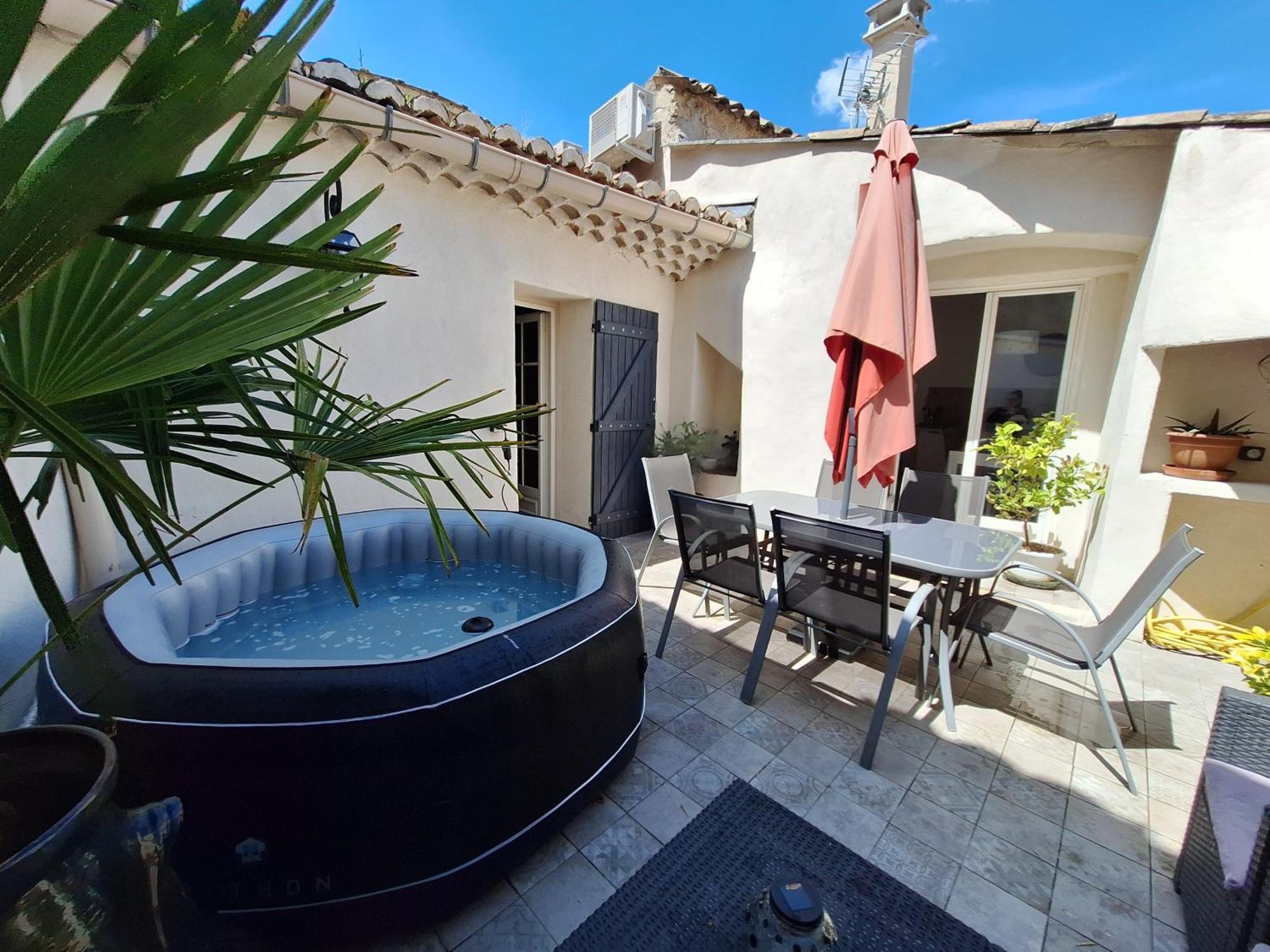 La Bonbonniere Gite De Charme Avec Jacuzzi Malaucene Bagian luar foto